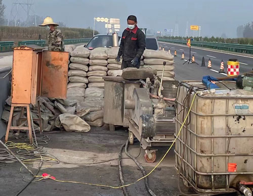黄竹镇高速路病害处理