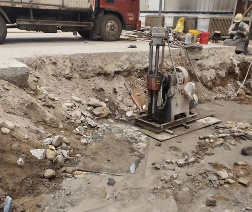 黄竹镇公路下沉压浆